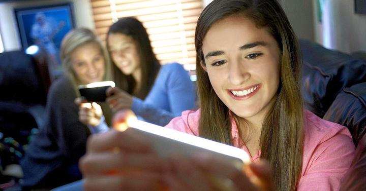 Produktbild PhoneLook Hülle Lumee Selphie LED (Apple iPhone X)