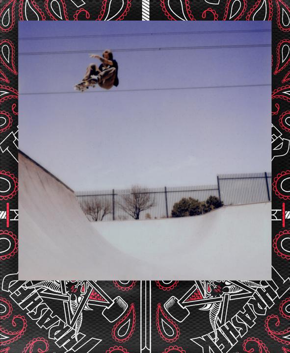 Image du produit Polaroid Color Film i-Type - Thrasher Edition