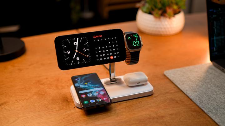 Produktbild Targus HyperJuice QI2 4in1 Charging Stand (45 W)