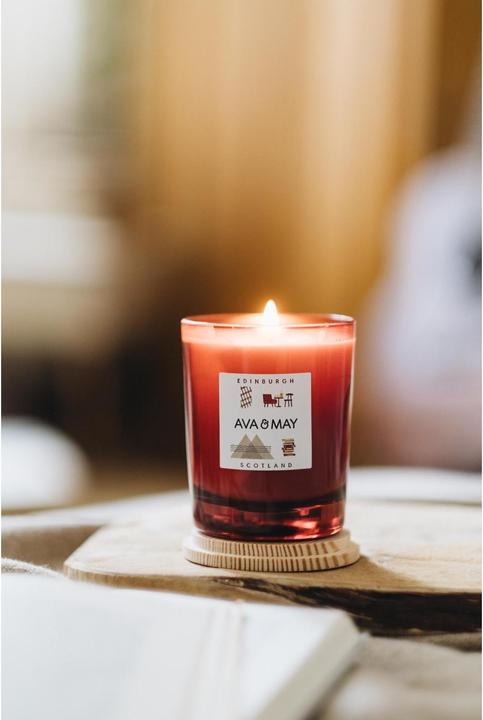 Produktbild Ava & May Duftkerze Edinburgh 180 g