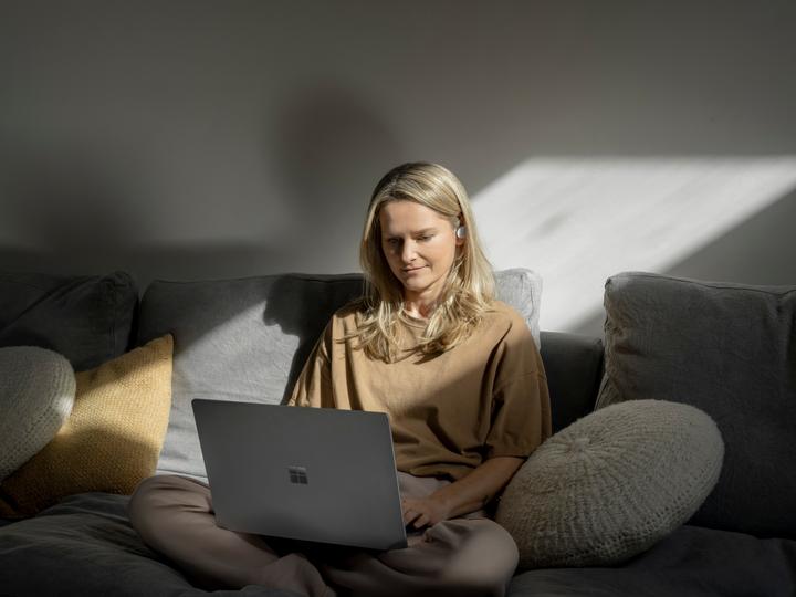 Actual product image Microsoft Surface Laptop 4 (French keyboard) (15", Core i7-1185G7, 16 GB, 256 GB, Without keyboard layout)