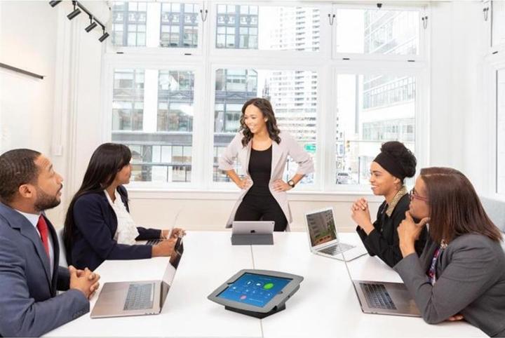 Image du produit Compulocks Support AV Capsule de Laikiklis - kiosque de tablettes sécurisé avec un angle de vision de 30 degrés