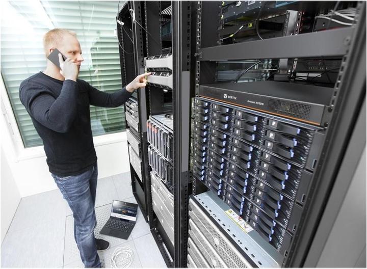 Vertiv 16 Port Autoview Kvm