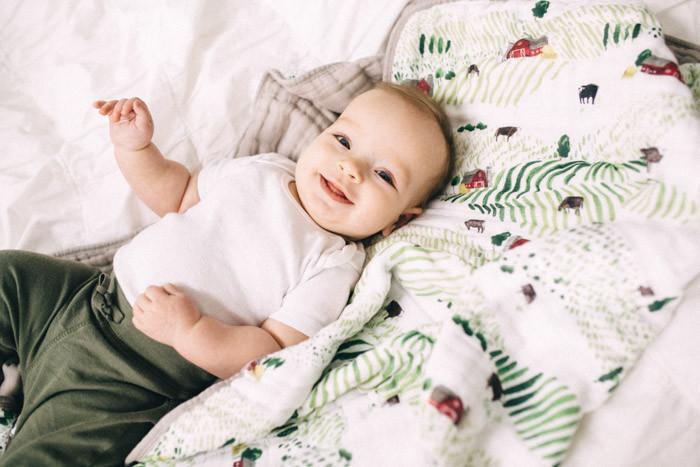 Actual product image little unicorn Cotton Muslin Quilt (120 x 120 cm)