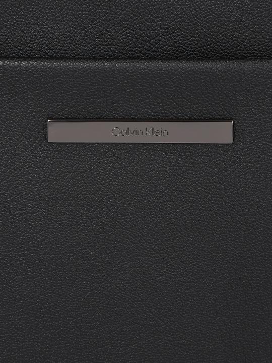 Produktbild MGA Moderne Bar-Flatpack-Nachrichttasche, Schwarz (49% POLYURETHANE, 51% RECYCLED POLYESTER)