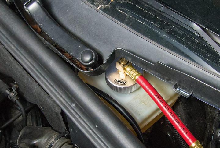 Actual product image Vigor Brake Maintenance Adapter Set