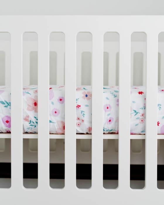 Produktbild little unicorn Brushed Crib Sheets Morning Glory (70 x 140 cm)