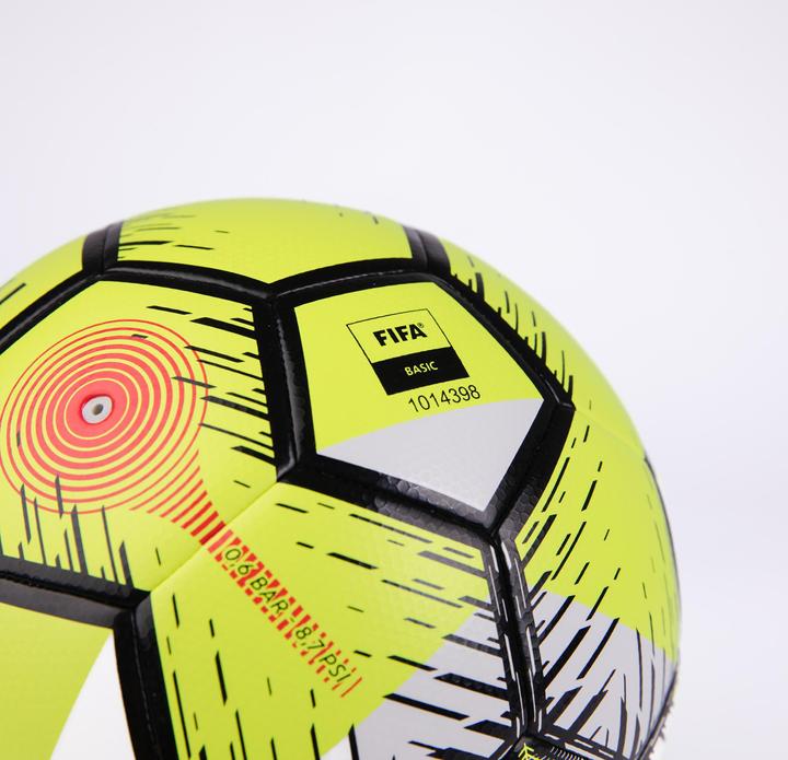 Produktbild Kipsta Club Fifa 4 (4)