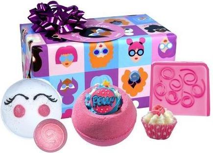 Immagine prodotto Bomb Cosmetics Bomb Babes Set da bagno e corpo avvolto a mano da 5 pezzi (Set per la cura dei capelli)