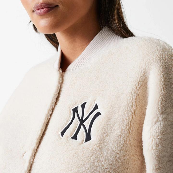 Immagine prodotto New Era Ladies Oversize SHERPA Bomber Jacke NY Yankees - L (L)