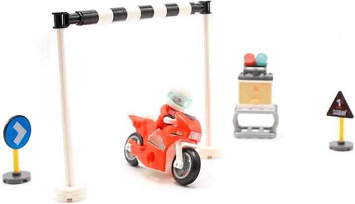 Actual product image Sluban Racing engine