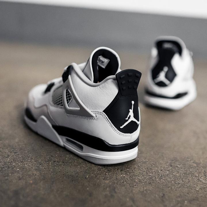 Produktbild Nike Air Jordan 4 (49.5)