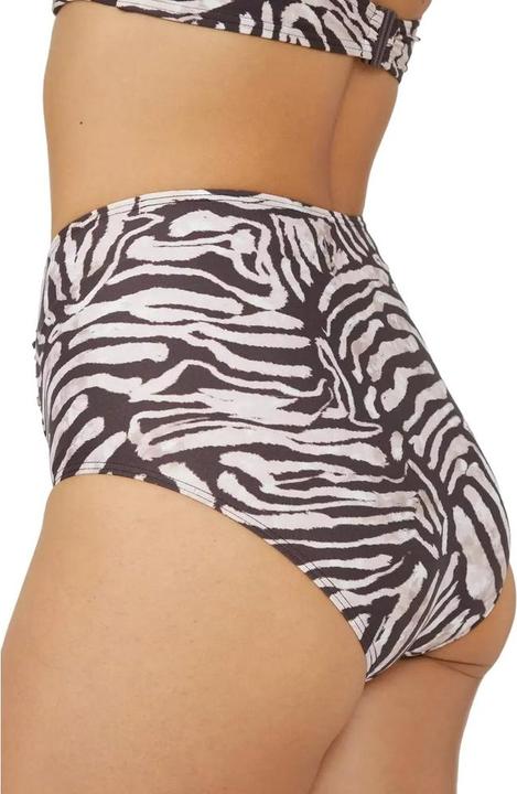 Actual product image Universal Textiles Bikini panties