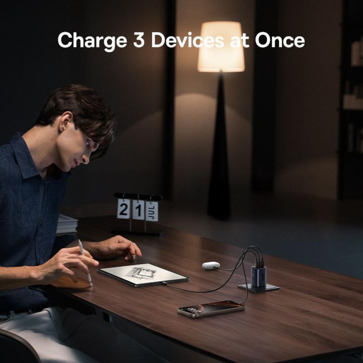 Produktbild Baseus PicoGo AE11 Fast Charger 2C+U 67W EU Cosmic Black (67 W, 3 Ports)