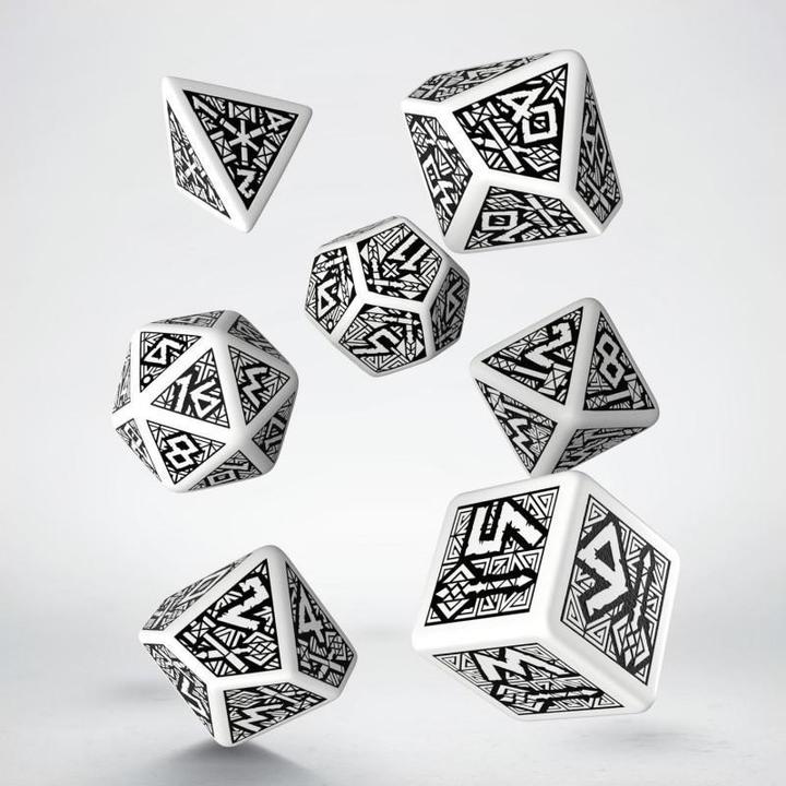 Actual product image Q Workshop SDWA02 - Dwarf dice set white & black (7 pieces)