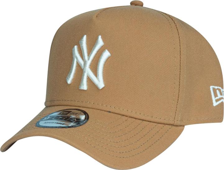Actual product image New Era 9Forty Snapback Trucker Cap New York Yankees bronze