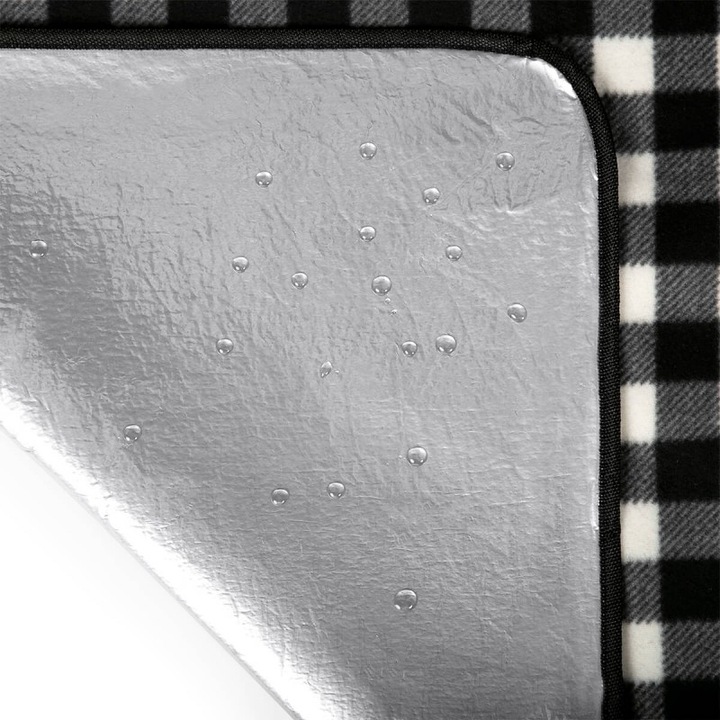 Actual product image Nils White and Black