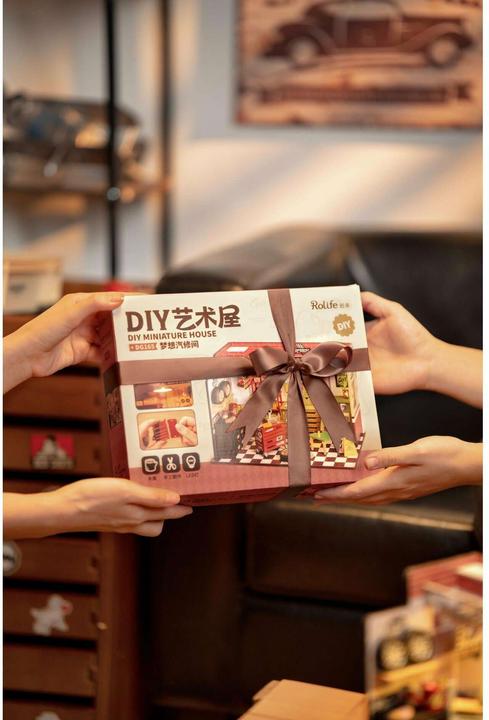 Actual product image Rolife Garage Workshop - Miniature house