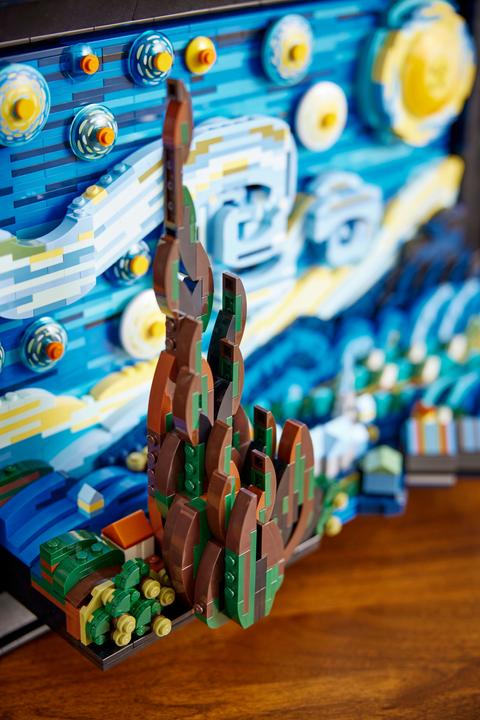 Actual product image LEGO Vincent van Gogh - Starry night (21333, LEGO Rare Sets, LEGO Icons)