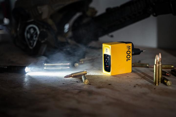 Actual product image Tactical Nett Warrior GaN Power Supply Charger 100W - Yellow (100 W)