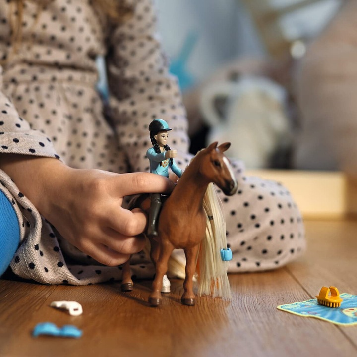 Actual product image Schleich Kim & Caramelo Starter Kit