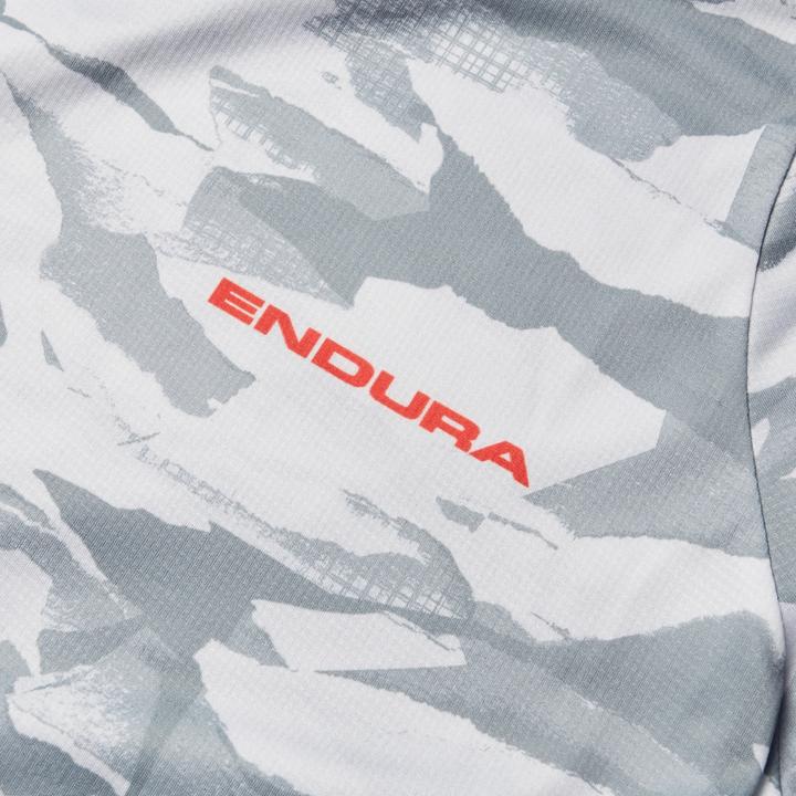 Actual product image Endura Mountain Camo LTD (L)
