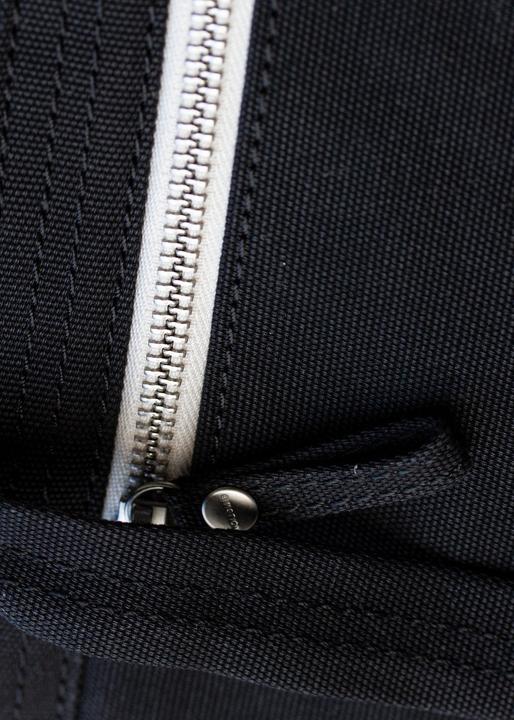 Immagine prodotto Qwstion Flap Tote Medium – All Black - All Black