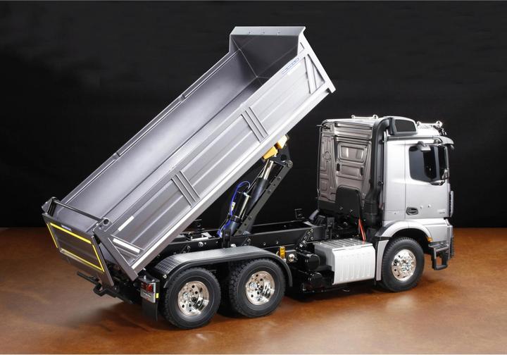 Actual product image Tamiya Mercedes-Benz Arocs 3348 (Kit)