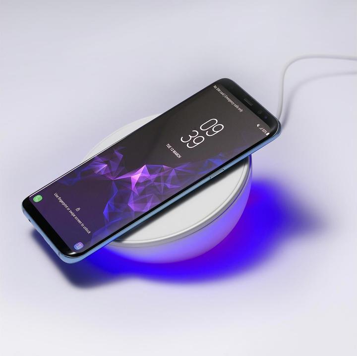 Immagine prodotto 4smarts Caricabatterie senza fili VoltBeam N8 15W con orologio LED lampada bianca