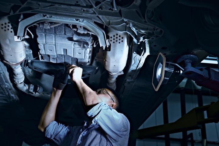 Actual product image Suprabeam Robust - versatile work light W4r (4400 lm)