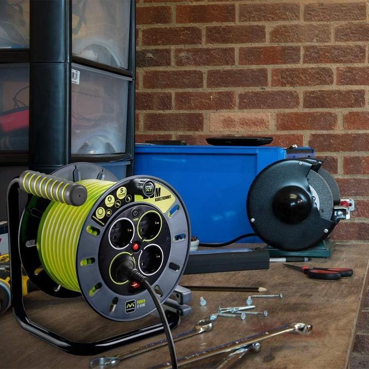 Actual product image Masterplug Pro-XT Cable Reel, 50 m, Extension 4 Schuko, Extension Cable, 3000 W, Grey/Green (50 m, 1.50 mm²)