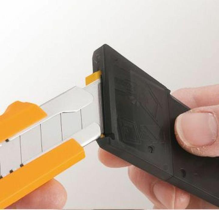 Produktbild Olfa Messer mit einer 18 mm breiten segmentalen Klinge (Cutter)