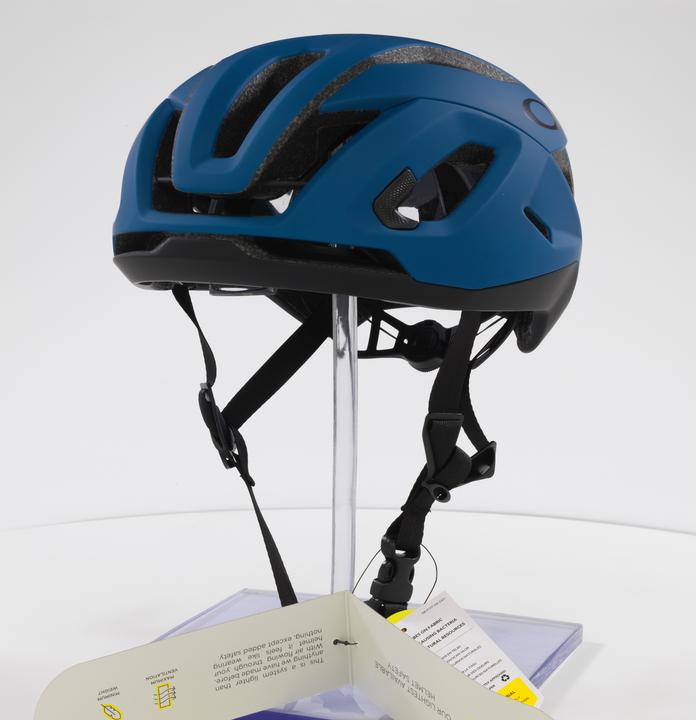Image du produit Oakley ARO5 Race (54 - 58 cm)