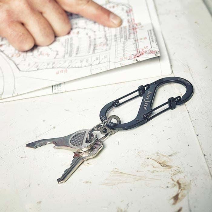 Produktbild Nite Ize Karabiner S-Biner SlideLock #4 Edelstahl Schwarz (LSB4-01-R3)