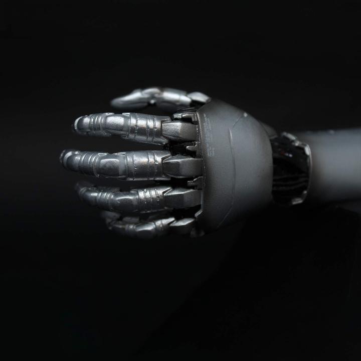 Produktbild Neamedia Cyberpunk 2077: Johnny Silverhand Arm Replica