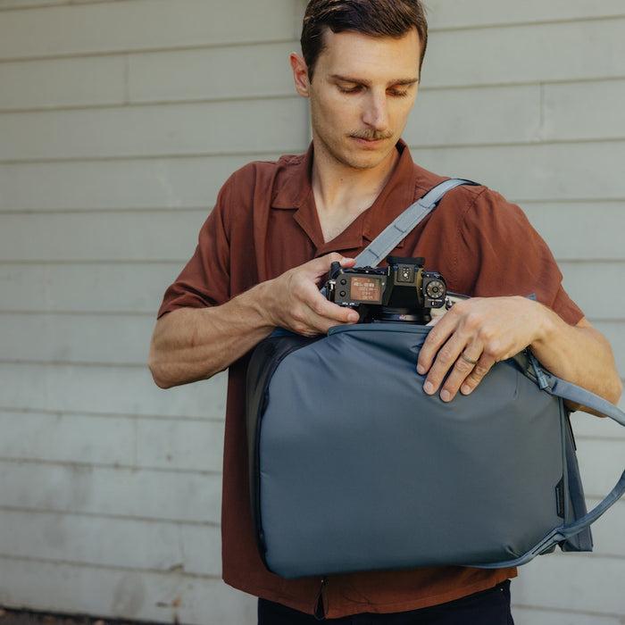 Actual product image Peak Design Everyday Totepack 20L (Photo backpack, 20 l)