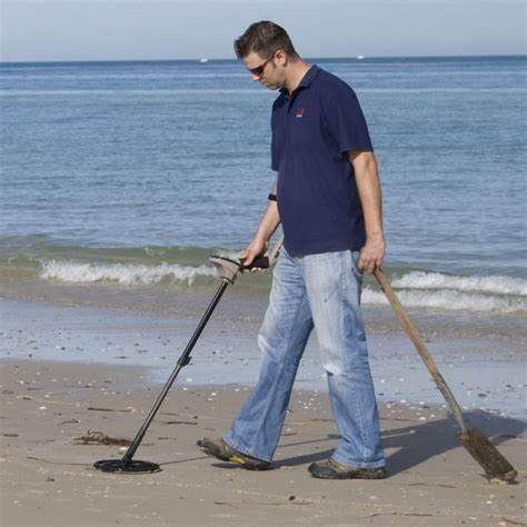 Produktbild Minelab Safari Multifrequenz mit Pro-find 20