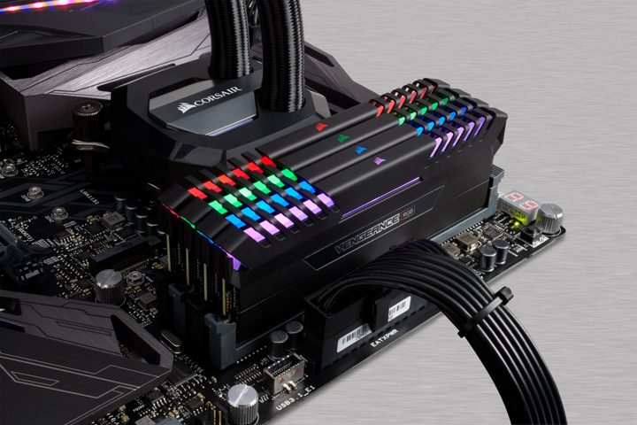 Produktbild Corsair DDR4 Vengeance RGB LED (4 x 16GB, 3000 MHz, DDR4-RAM, DIMM)
