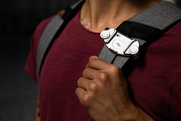Actual product image Peak Design capture clip (Shoulder strap)