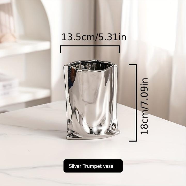 Produktbild Alopini Premium Sense Light Luxury Vase Ornament, Creative Electroplated Golden/Silvery Ceramic Vase (1 x)