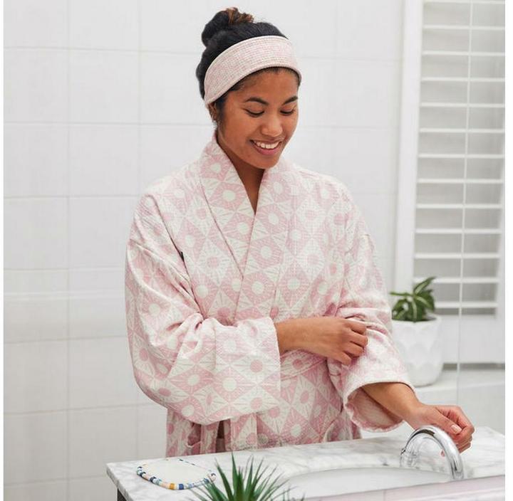 Actual product image Dock & Bay Bath Robe Waffle DIAMOND PINK (One size)