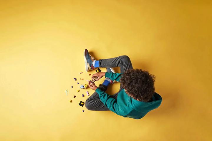 Actual product image LEGO BrickHeadz - Woody and Porcelain Girl (40553, LEGO Disney, LEGO Rare Sets)