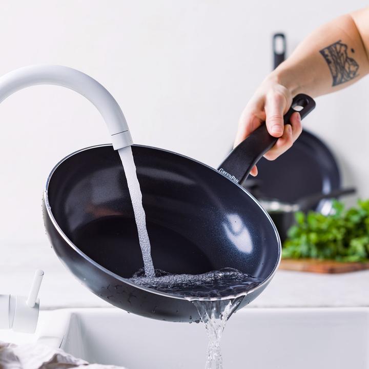 Image du produit Greenpan Gp Essence Wok 28 Cm (Poêle à frire, Aluminium, 28 x 48.60 cm)