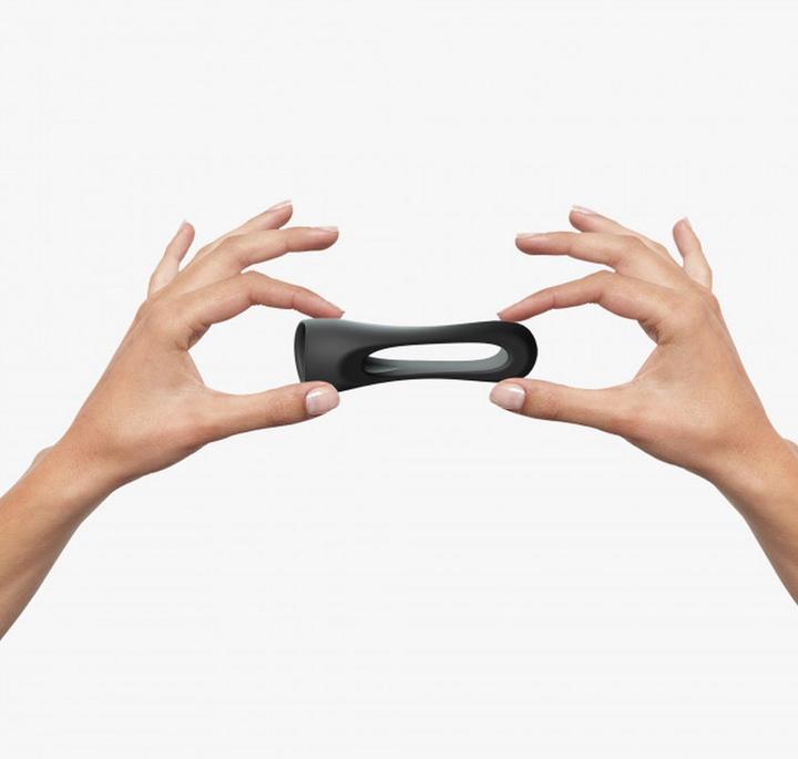 Actual product image Love to Love Flux Ring - Black Onyx (2.50 cm)