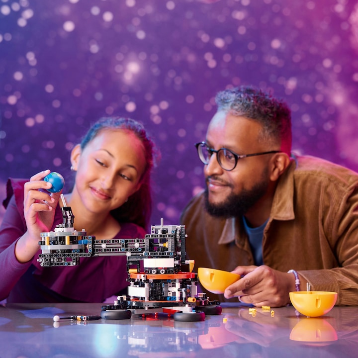 Produktbild LEGO Sonne Erde Mond Modell (42179, LEGO Technic)