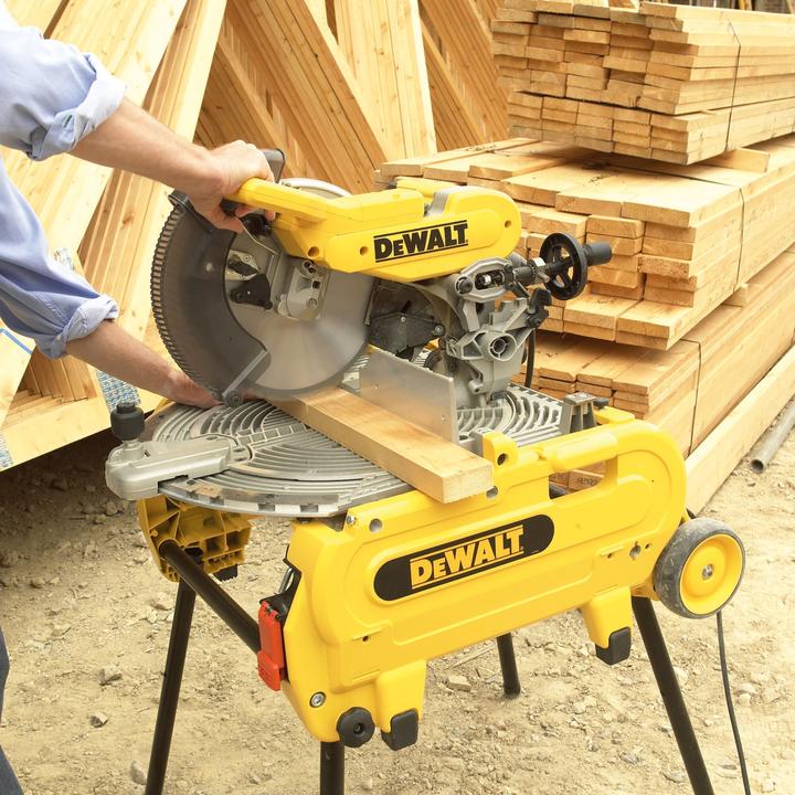 Actual product image DeWalt EXTREME ® stationary circular saw blade DT4283inesFinish (veneers. aluminum and plastics).