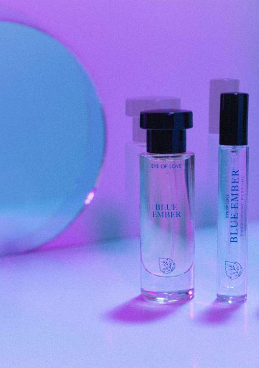 Produktbild Eye of Love Pheromone Room Spray Attract Her 150ml Blue Ember (150 ml)