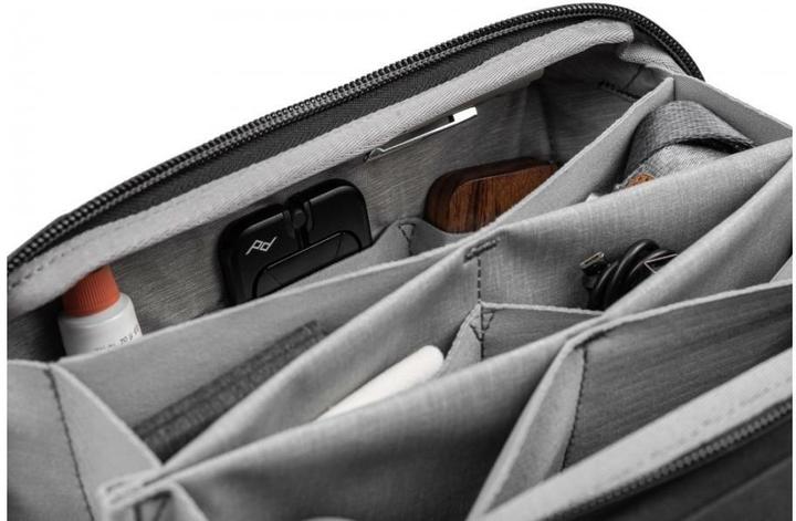 Actual product image Peak Design Tech Pouch (Camera accessory bag, 2 l)