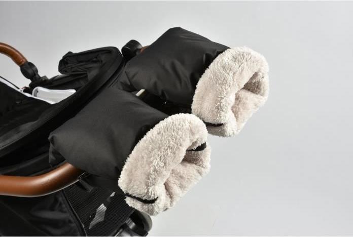 Actual product image Red Castle Mittens