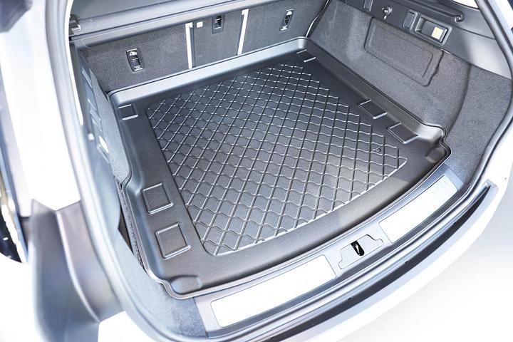 Actual product image Aristar Boot Pan for Range Rover Velar from 2020 to date